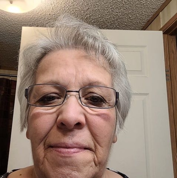 Meet your Posher, Debbie - Picture 1 of 1